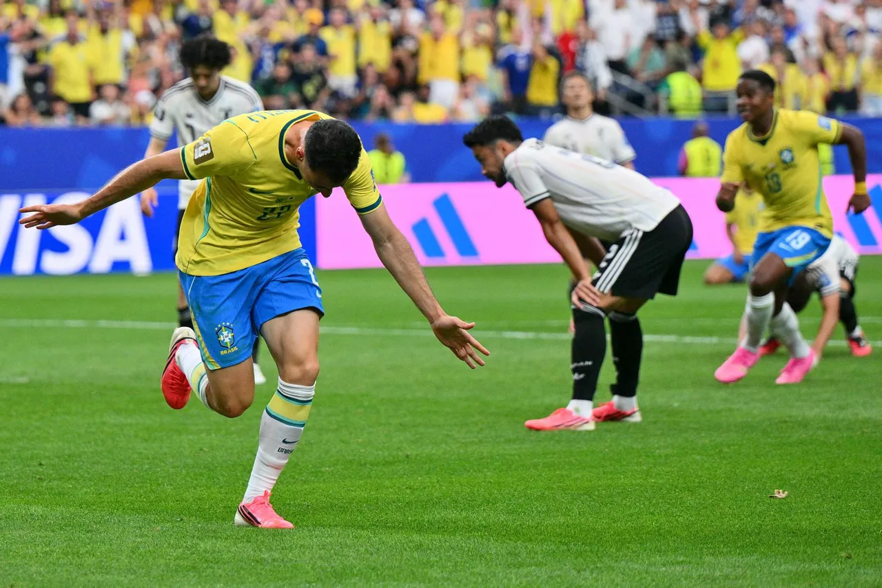 HOUSTON (United States), 29/06/2026.- Gabriel Martinelli of Brazil celebrates after scoring the 2-1 goal during the FIFA World Cup 2026 Round of 32 match Brazil against Japan, in Houston, USA, 29 June 2026. (Brasil, Japón) EFE/EPA/SAM WASSON
