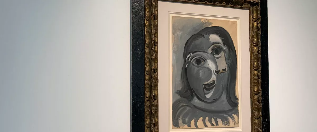 PARÍS (FRANCIA), 04/04/2026.- Imagen de la obra que se sorteará, 'Tête de femme' (1941), tomada en París el 31 de marzo. Personas de algo más de medio centenar de países han comprado hasta la fecha alguno de los 120.000 boletos con un precio de 100 euros de la lotería organizada en Francia para ganar un cuadro de Pablo Picasso, valorado en un millón de euros y cuyos beneficios irán destinados a la investigación del Alzheimer. EFE/ Nerea González
