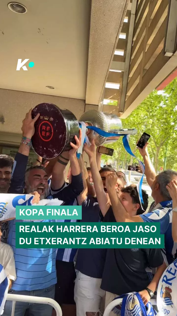 Futbola Errege Kopa Autobuserantz