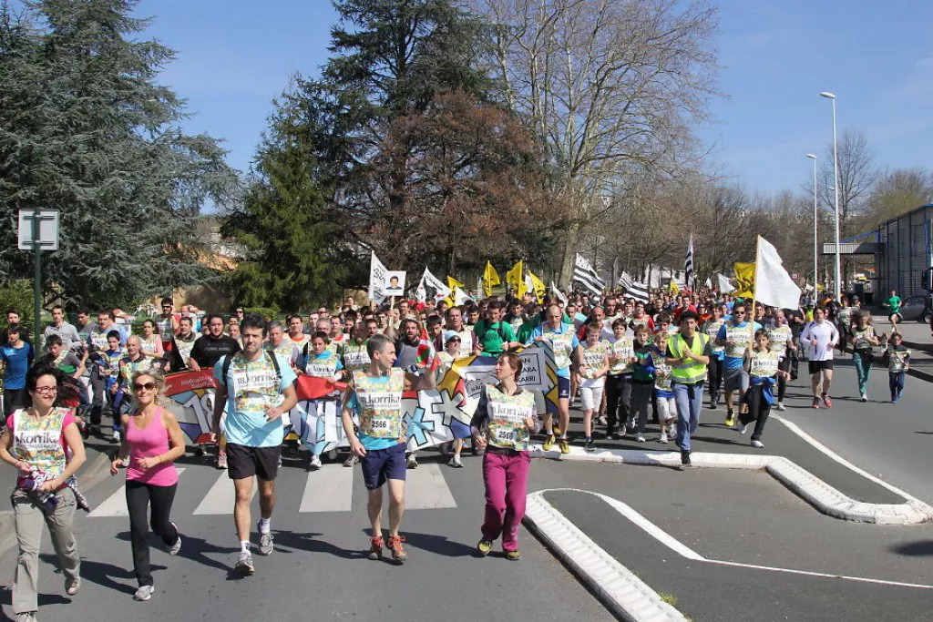 KORRIKA 2013 MARTXOAK 24