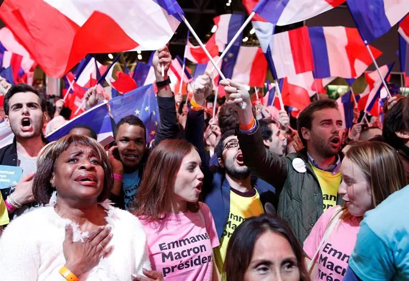 MACRON OSPAKIZUNAK FRANTZIA EFE