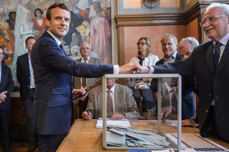 MACRON ELECCIONES FRANCIA EFE