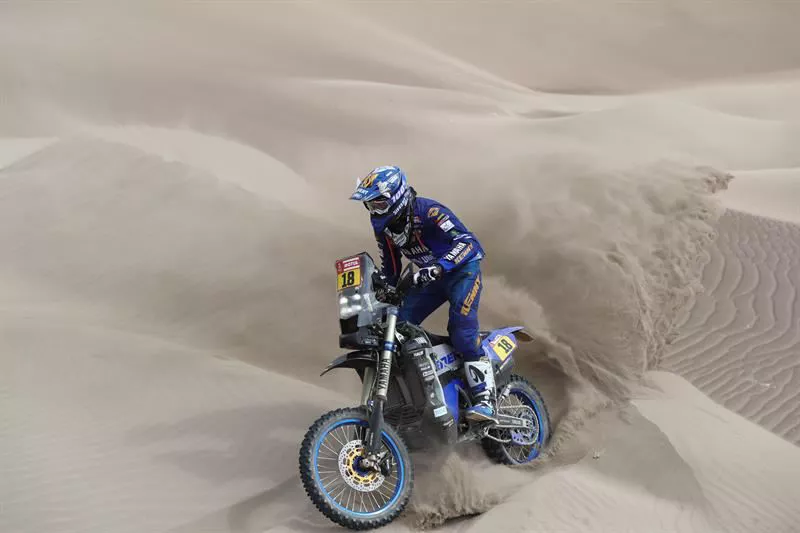 El piloto francés Xavier De Soultrait (Yamaha) corre la sexta etapa del Rally Dakar 2019