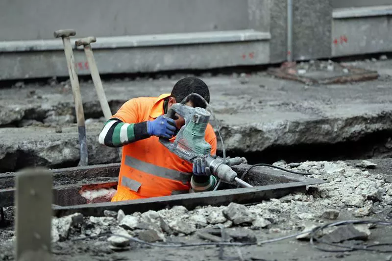 TRABAJADOR LANGILEA EFE