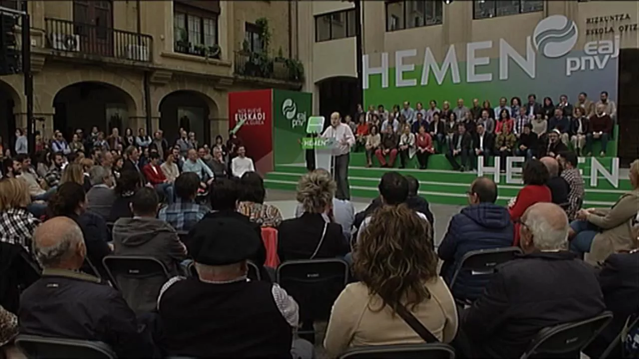 Andoni Ortuzar, en un acto en Amorebieta (Bizkaia).