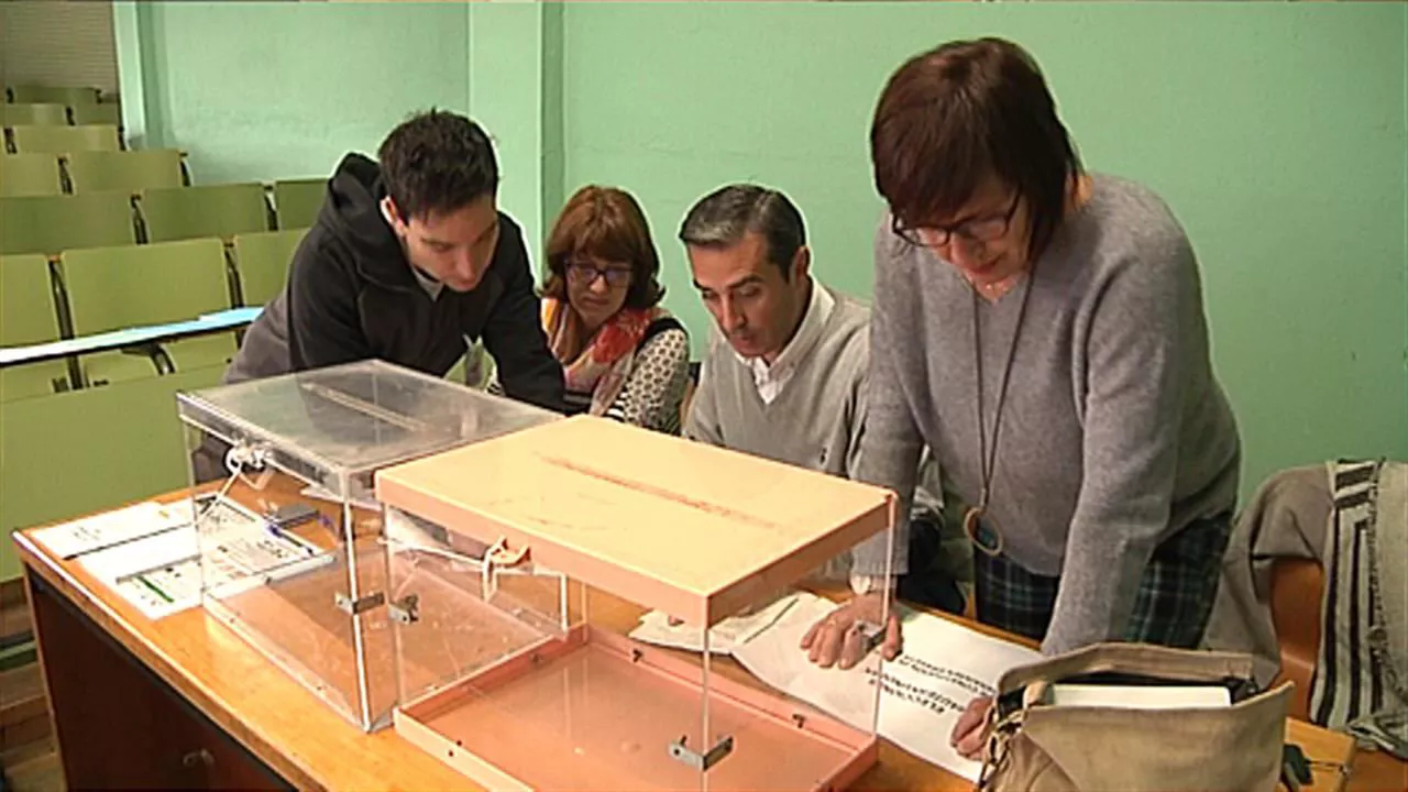 Mesa electoral en Bilbao