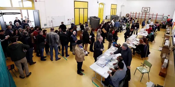 Iruñeko Alde Zaharreko hauteslekua. (Argazkia: EFE)