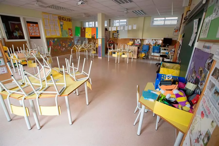 EDUCACIÓN CLASE AULA GELA EFE