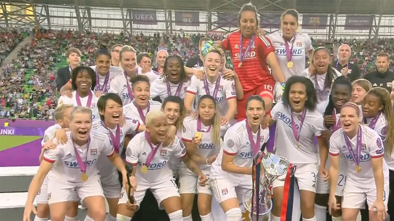 20200817204958_championsfem_