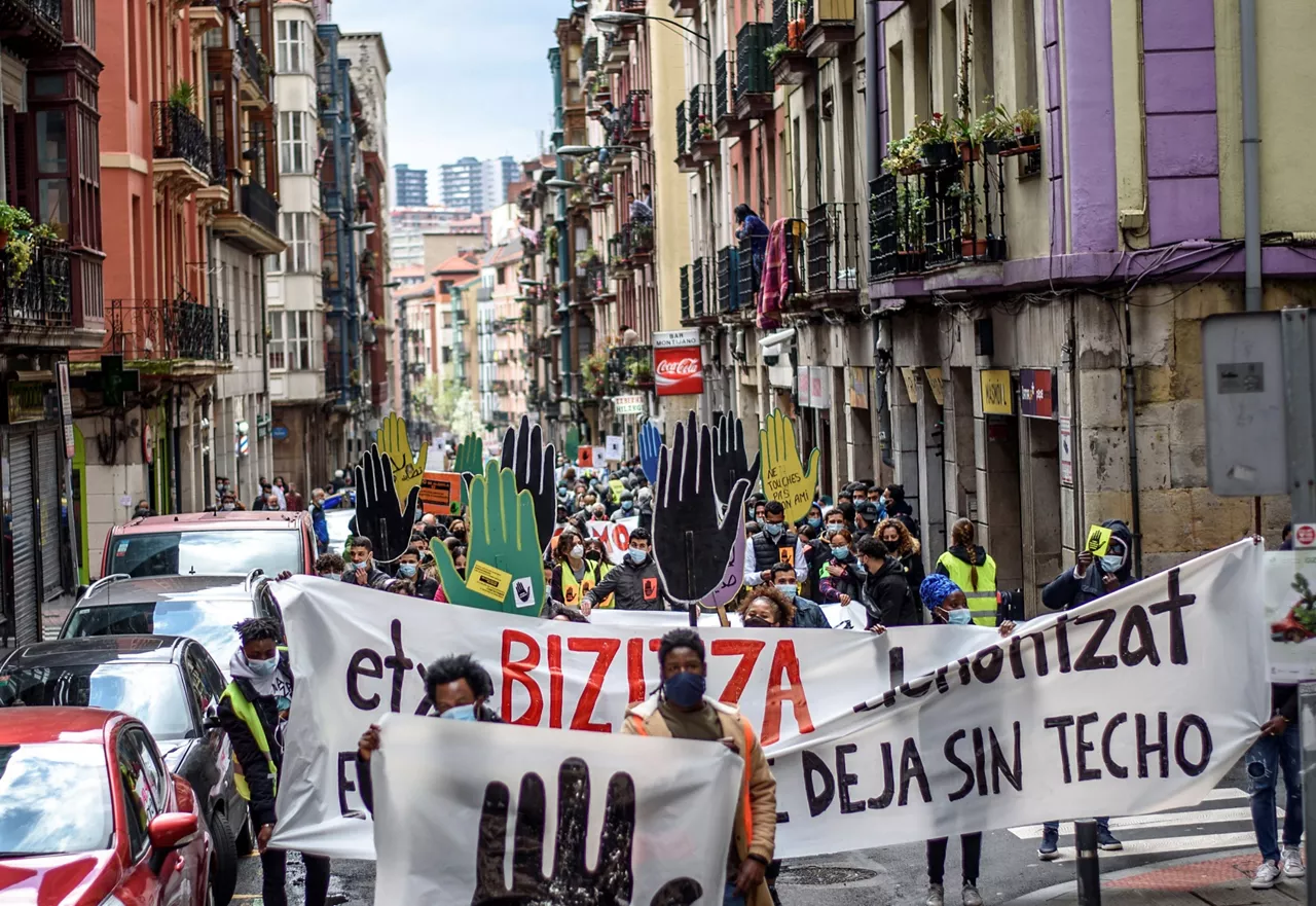 BILBAO MANIFESTAZIOA ARRAZAKERIA RACISMO EFE
