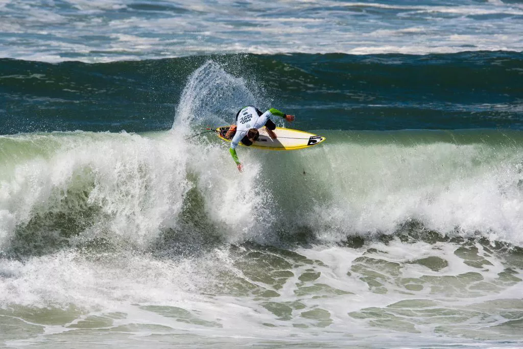RUBEN VITORIA SURF 
