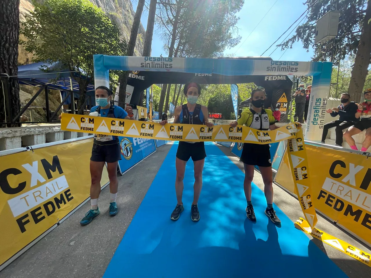 OIHANA KORTAZAR MAITE MAIORA  MENDI KORRIKALARIAK