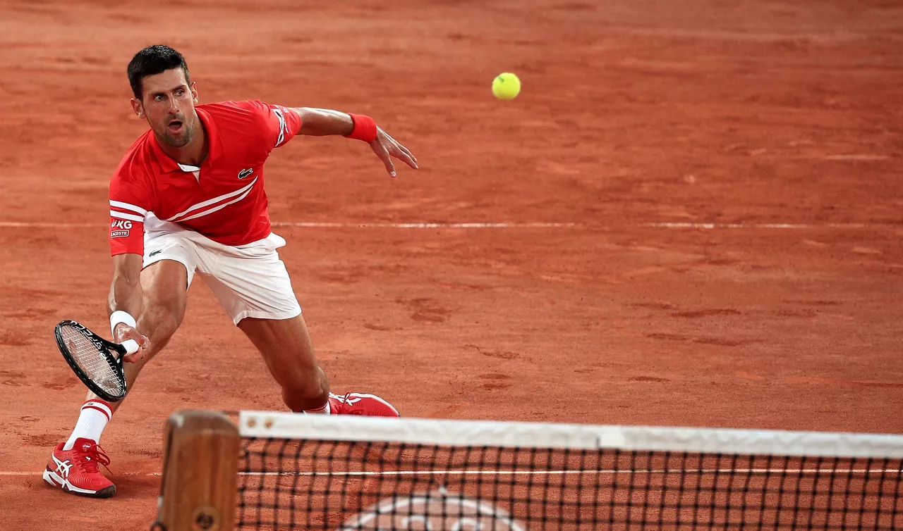 novak_djokovic_rolandgarros_EFE