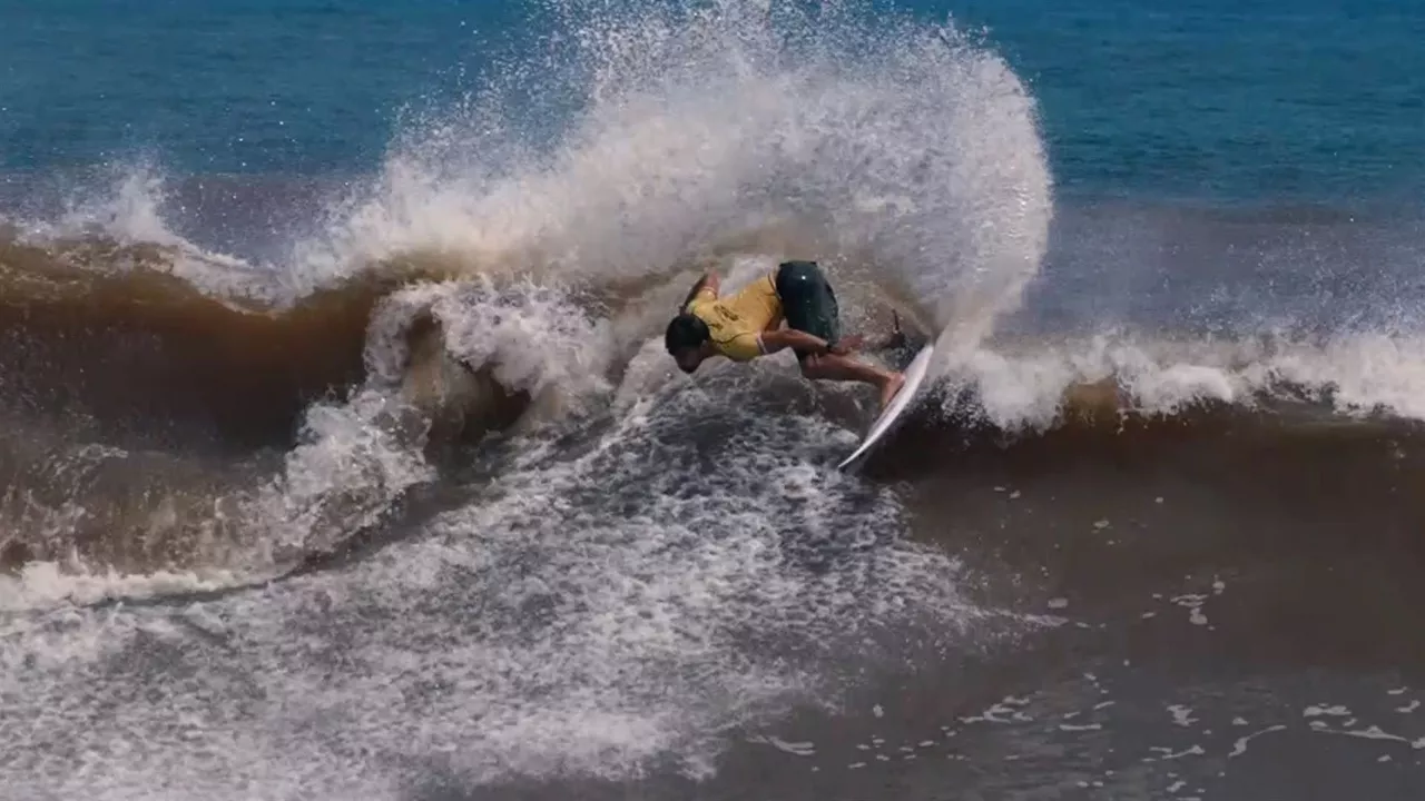 20210604130146_aritz-aranburu-surf_