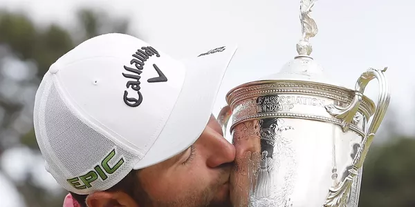 Jon Rahm, con su merecida copa