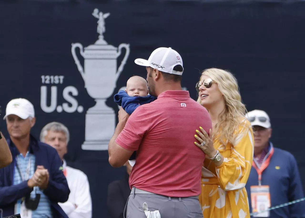 Con su mujer e hijo Kepa