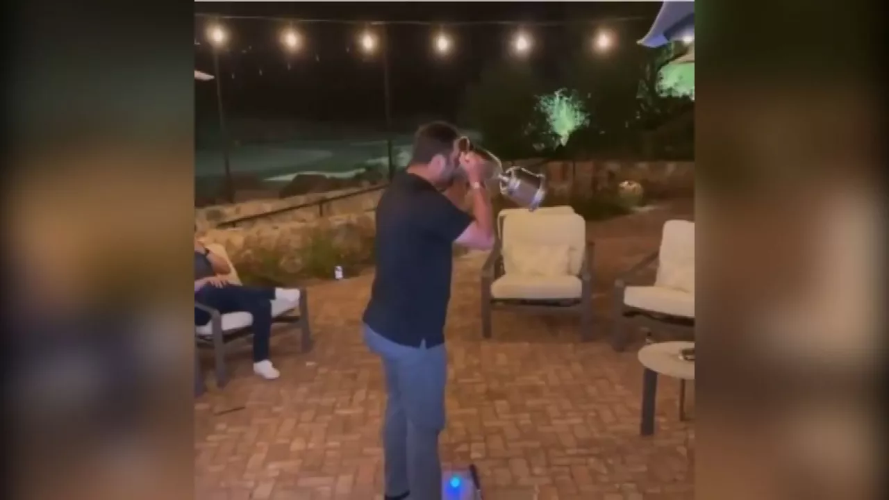 20210624203241_jonrahm_