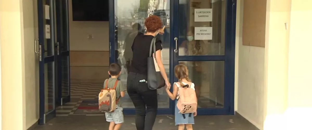 20210908093541_ikasturte-hasiera-comienzo-curso-eskola-colegio-ikastola-ninos-haurrak_