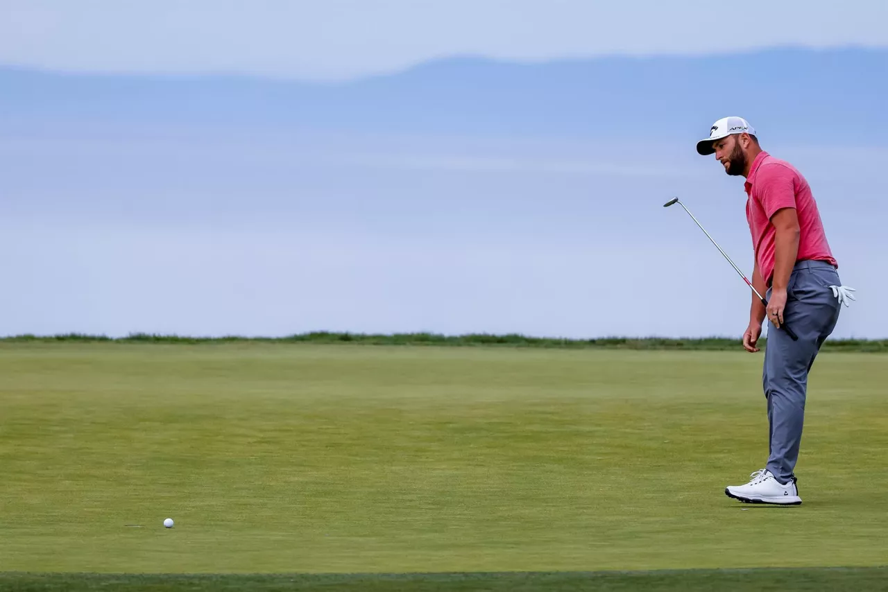 El golfista de Barrika Jon Rahm