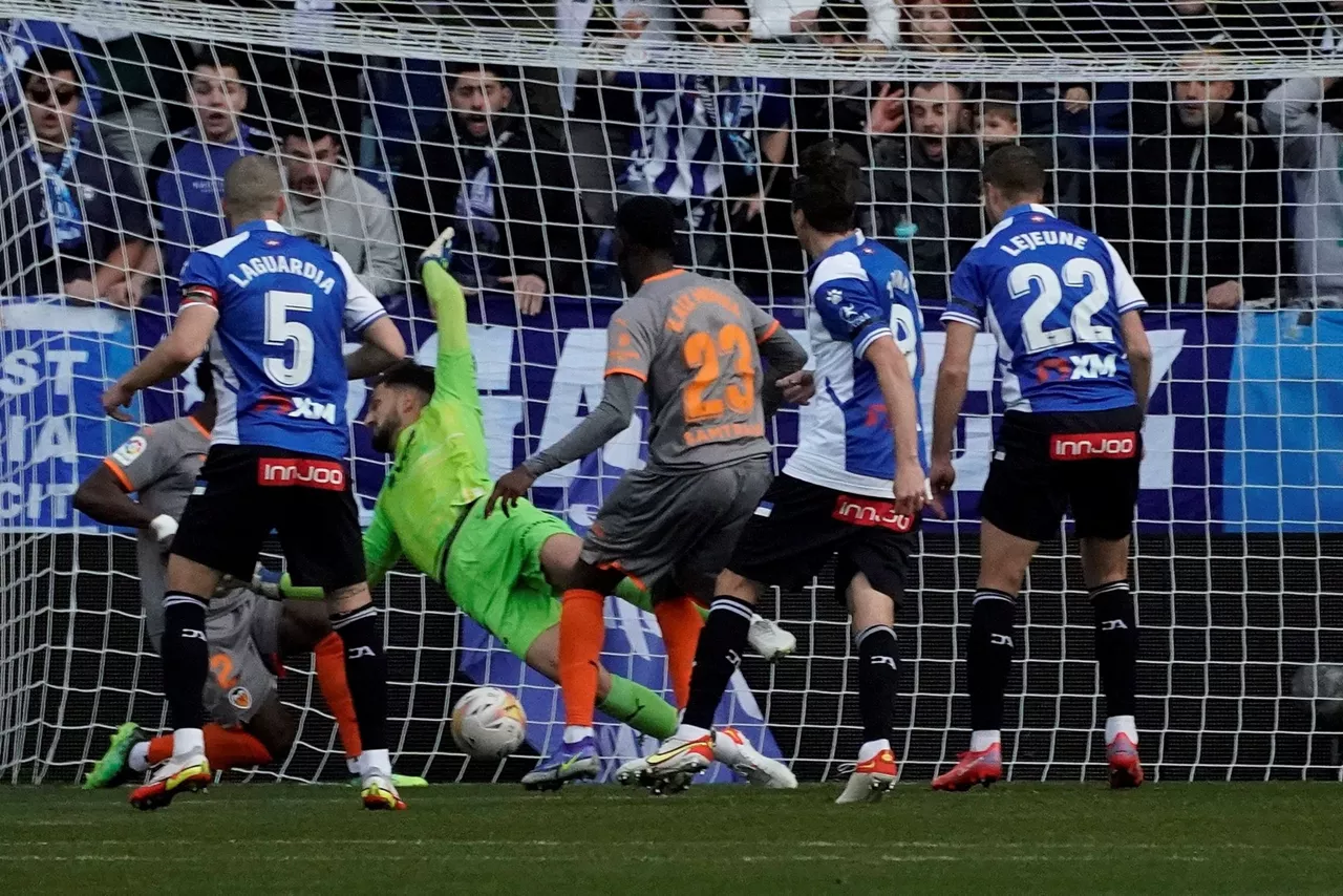 Alaves_valencia_gol_Loum
