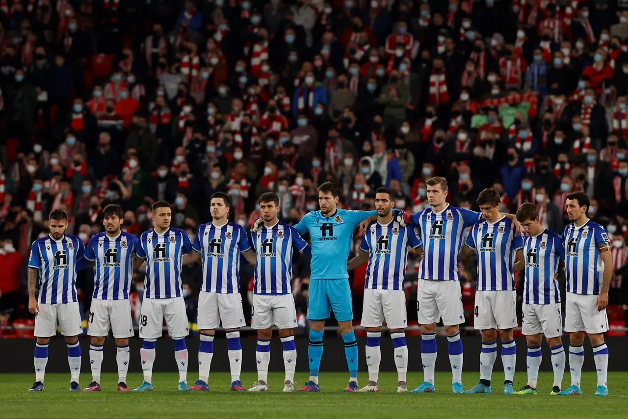 Hamaikako txuri-urdina