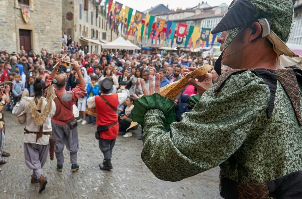 erdi aroko-azoka gasteiz vitoria-gasteiz mercado medieval