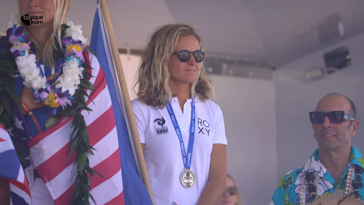 20220925121033_paulineadomedallaplatasurfbasqueteam_