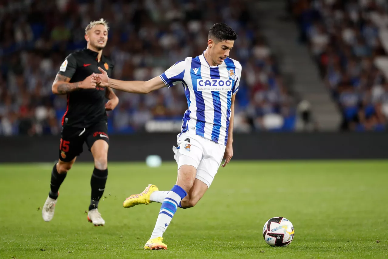 Carlos Fernandez, 2022-23 Ligako Reala-Mallorca partidako jokaldi batean. Argazkia: EFE.