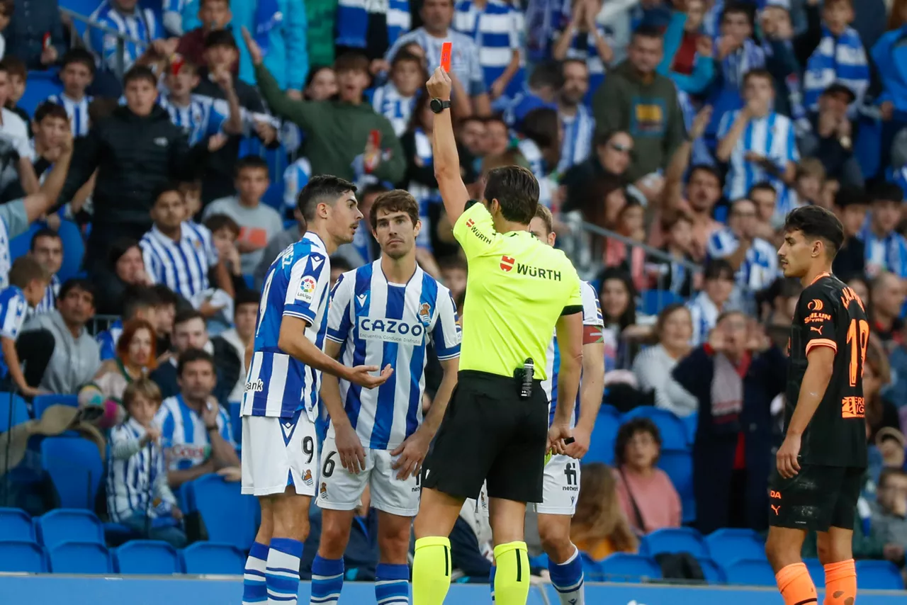 realsociedad_valencia_expulsion_elustondo_EFE