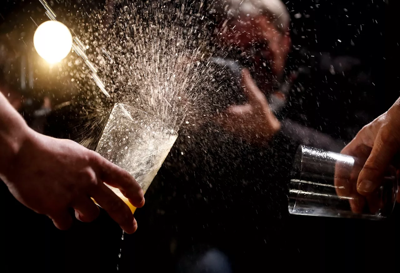 sidra sagardoa sidreria sagardotegia txotx efe