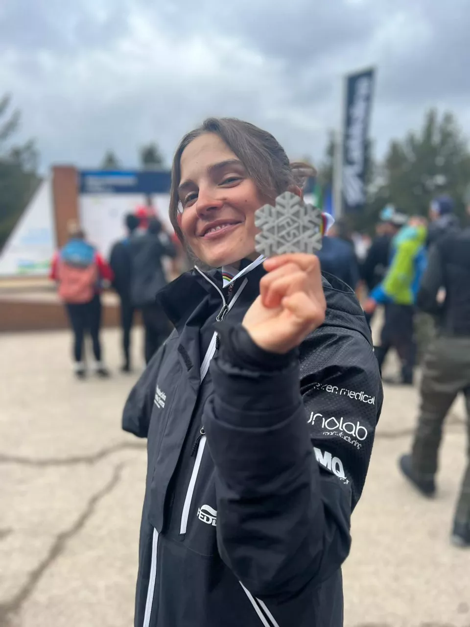 Orati idiakez, con su medalla