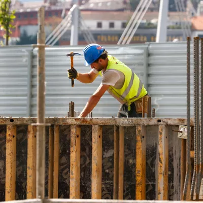 construcción eraikuntza vivienda etxebizitza obras lanak trabajador langilea efe