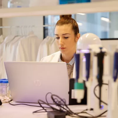 biolan-mujeres-cientificas-ciencia-investigacion ikerketa emakumeak zientzia-efe