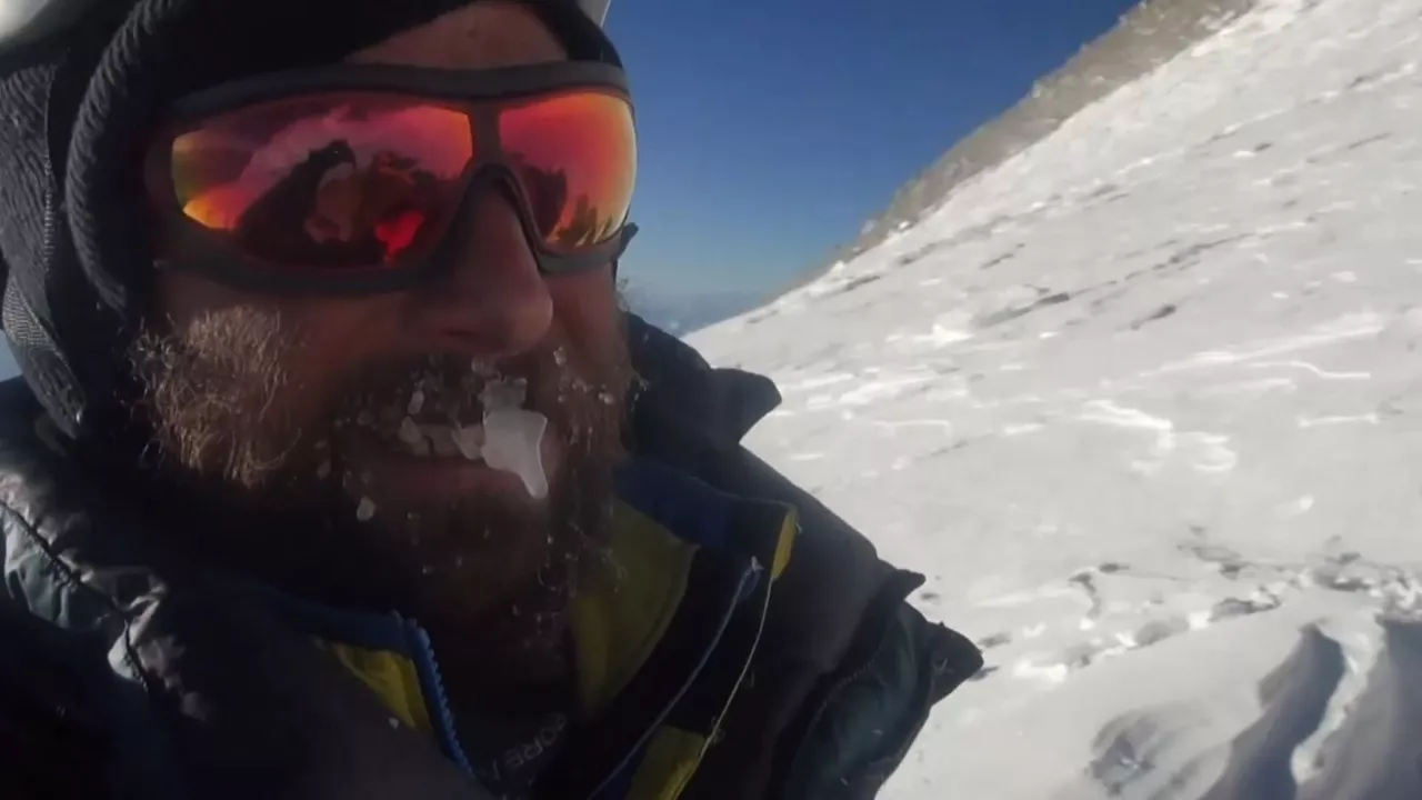 20240113140041_alex-txikon_