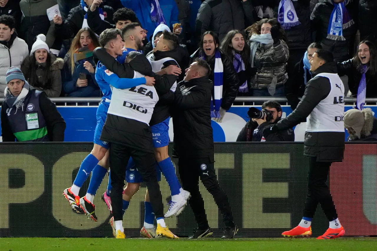 ALAVES CADIZ ALAVESEN GOLA EFE