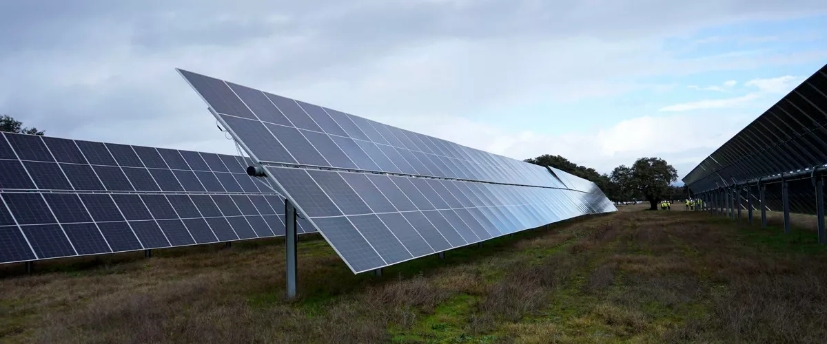 paneles-solares-energia-renovable eguzki panelak energia berriztagarriak-statkraft caceres-efe