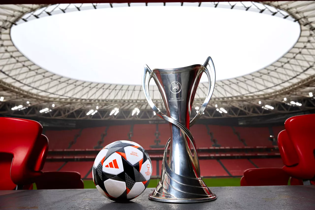 Balón Champions femenina