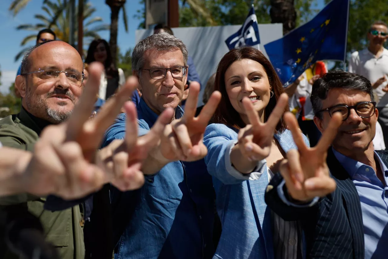 Feijóo hoy, en el acto del PPC. EFE