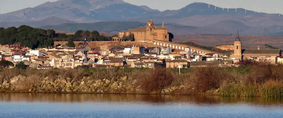 CASCANTE DESDE LAGUNA DE LOR  (Foto: Víctor Huete)