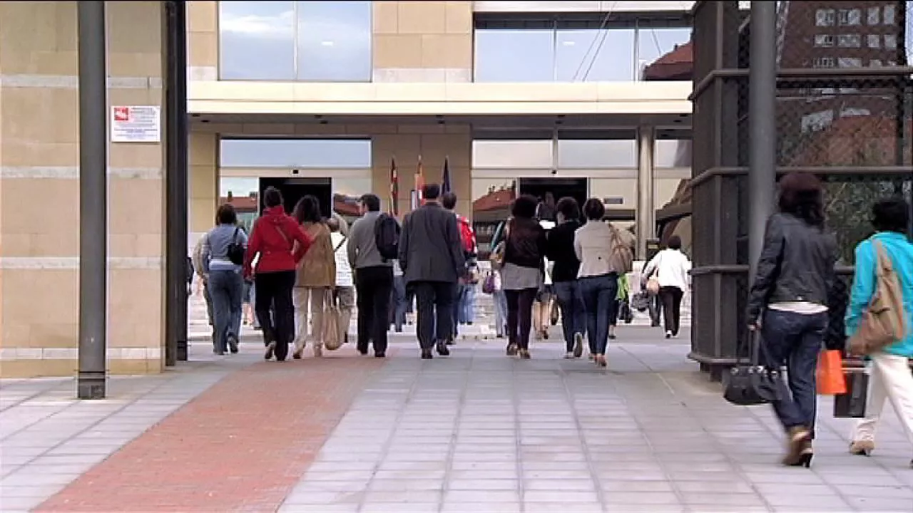 Lakua-trabajadores-eitb