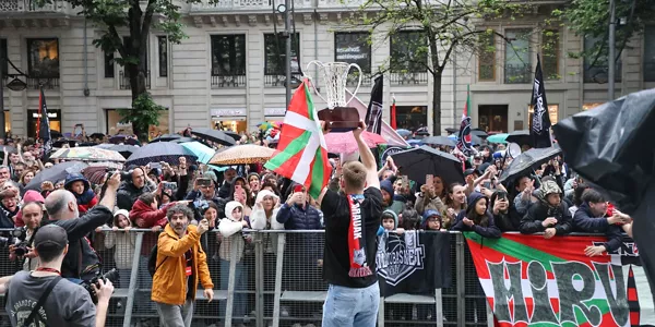 Bilbao Basketeko jokalariei harrera, Bizkaiko Foru Aldundian. EFE