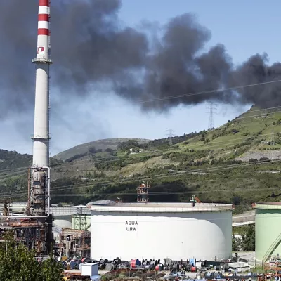 itzalaldia petronor-apagon-muskiz-efe