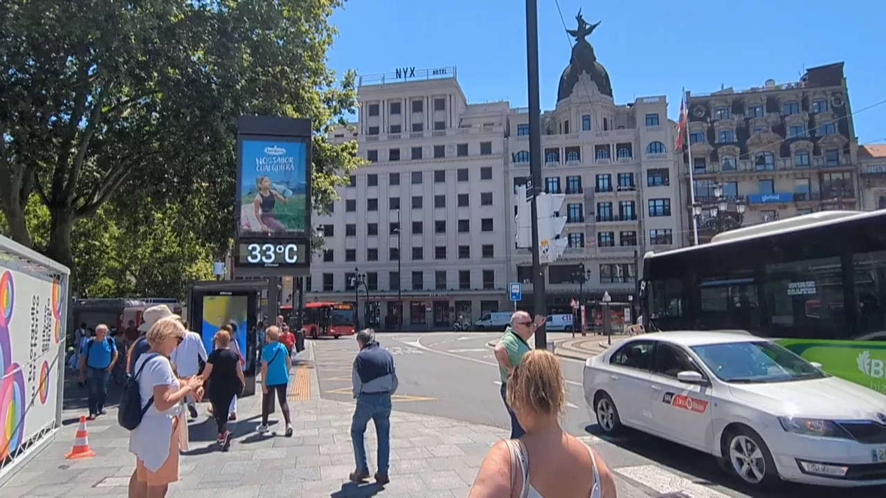 Beroa Bilbon. Calor en Bilbao. 33 gradu. 33 grados.
Erabiltzaileen argazkia: Sabino de Bilbao Atxa