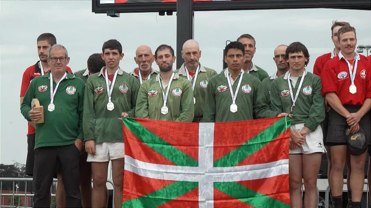 Sokatira munduko txapelketa gizonezkoak zilarra podiuma