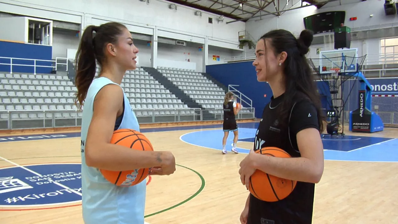 Irene Murua y Veronica Remenarova, jugadoras del IDK