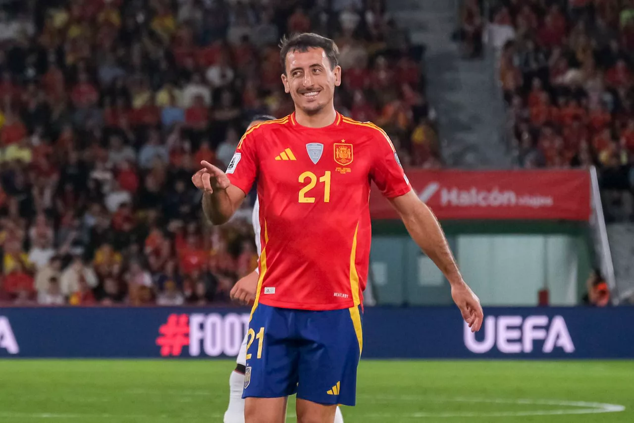 Mikel Oyarzabal, Espaniarekin egindako gola ospatzen. Argazkia: Efe.
