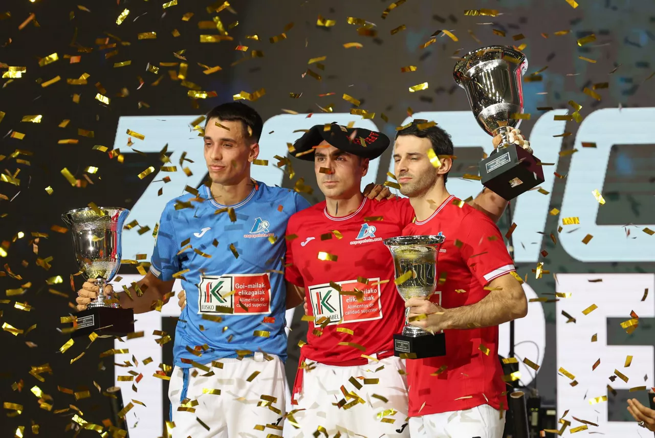JAVI_ZABALA_PEIO_ETXEBERRIA_JOKIN_ALTUNA_LEU_TERDIKOA_PODIUMA_EFE