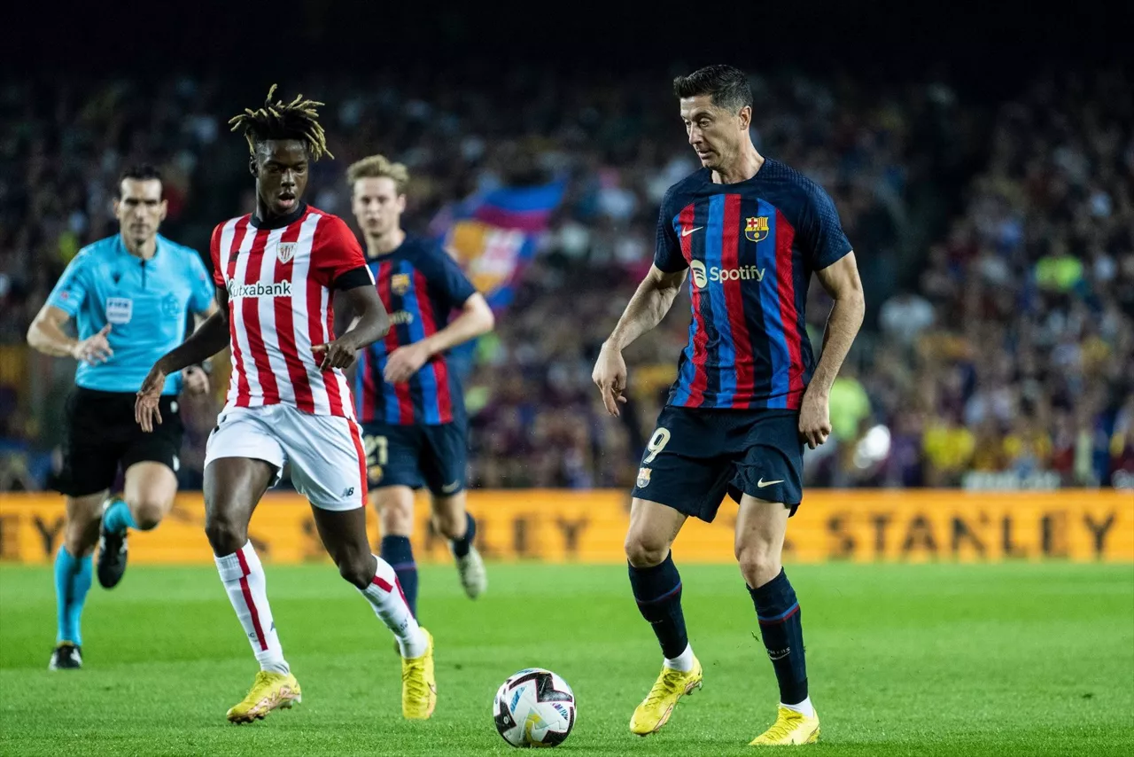 NICO_WILLIAMS_ATHLETIC_ROBERT_LEWANDOWSKI_BARTZELONA_CAMP_NOU