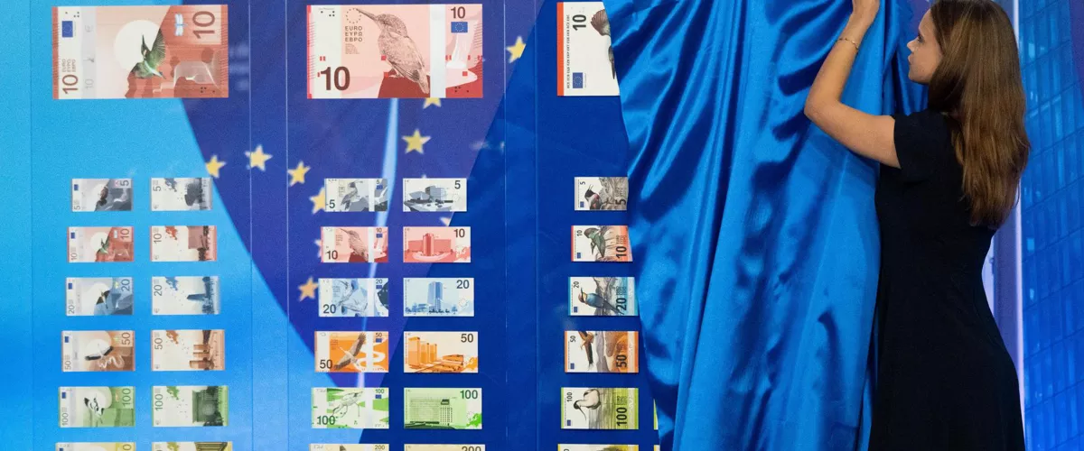 Frankfurt (Germany), 23/07/2026.- Shortlisted design proposals for the future euro banknotes are unveiled during a press conference at the European Central Bank (ECB) headquarters in Frankfurt am Main, Germany, 23 July 2026. (Alemania) EFE/EPA/MATIAS BASUALDO
