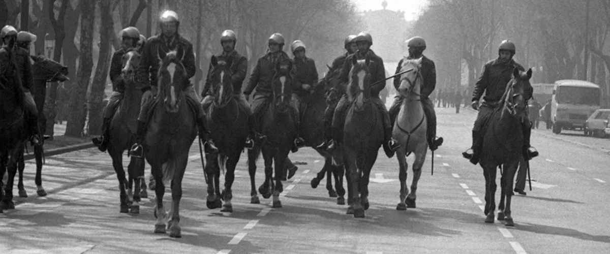 Polizia Diputatuen Kongresuko kanpoaldean otsailaren 23an